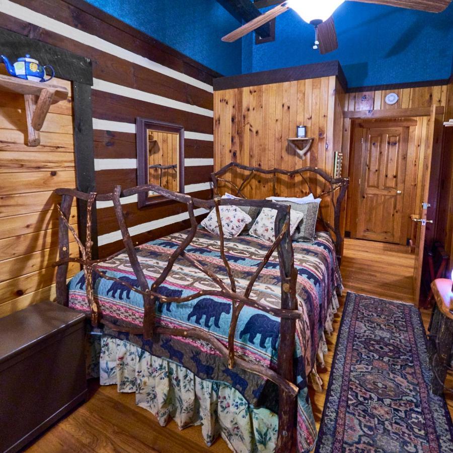Creekwalk Inn Bed And Breakfast With Cabins Cosby Екстериор снимка