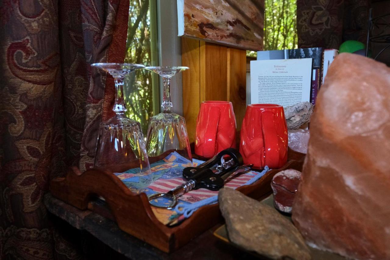Creekwalk Inn Bed And Breakfast With Cabins Cosby Екстериор снимка