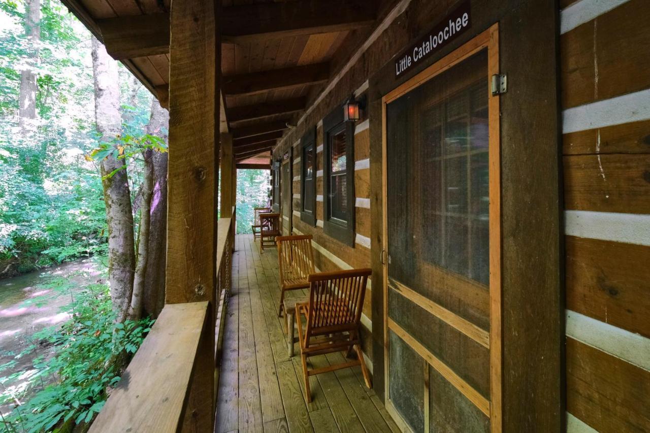 Creekwalk Inn Bed And Breakfast With Cabins Cosby Екстериор снимка